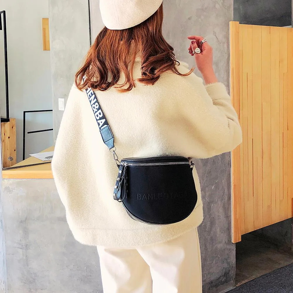 Trendy Casual Female Semicircle Saddle Leather Crossbody Bag With Wide Straps